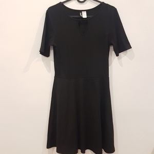 Black Dress Divided H&M Keyhole detail